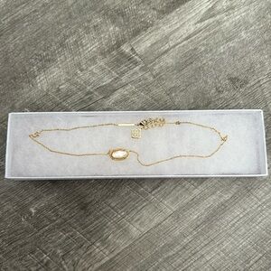 Kendra Scott necklace with white pendent!